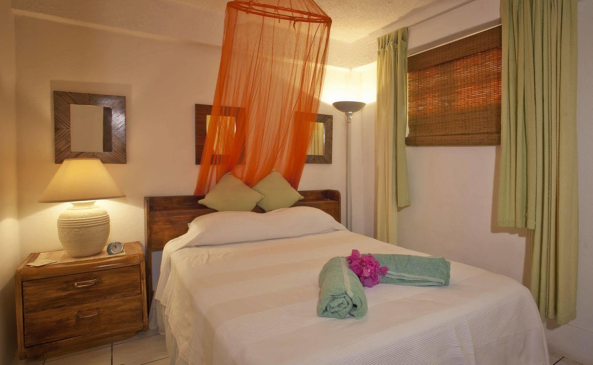 Villa Capri Cap Estate Extérieur photo
