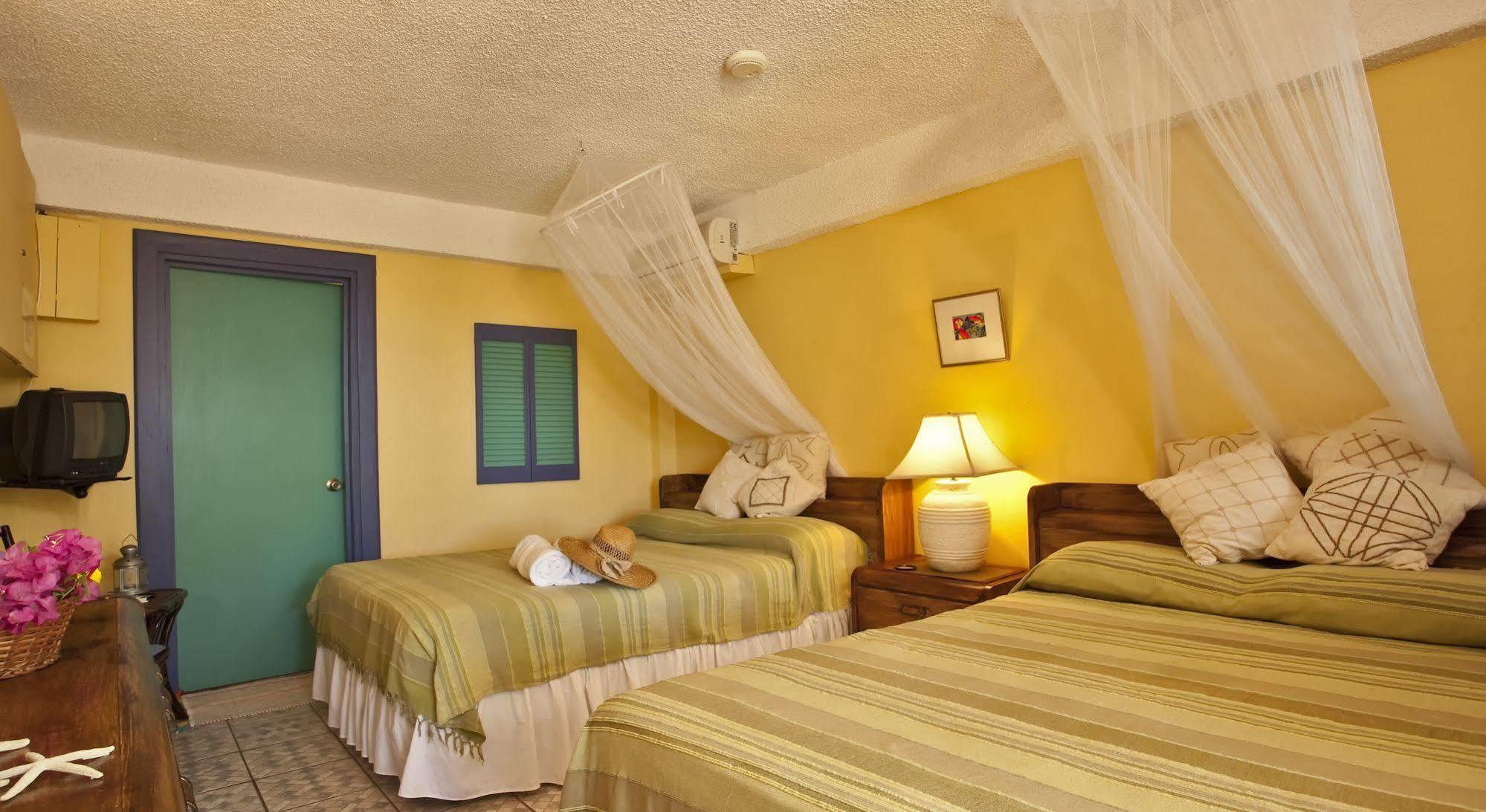 Villa Capri Cap Estate Extérieur photo